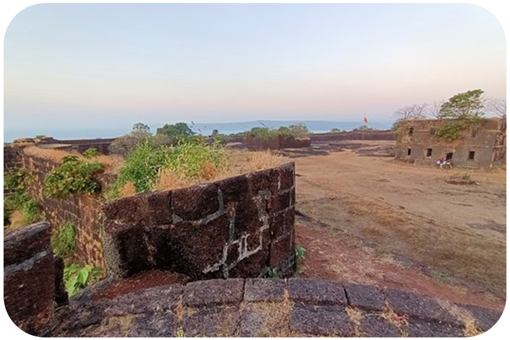 jaigad-fort